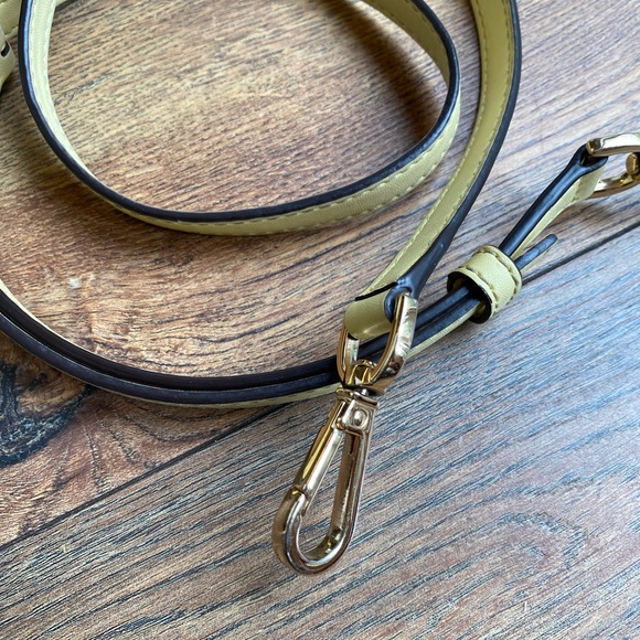 Michael Kors, yellow bag strap - Picture 4 of 5